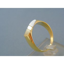 Zlatý pánsky prsteň jednoduchý dvojfarebné zlato DP67697V