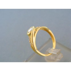 Zlatý dámsky prsteň vzorovaný žlté zlato zirkón VA48213Z