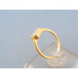Zlatý prsteň jemný so zirkónom žlté zlato DP50180Z