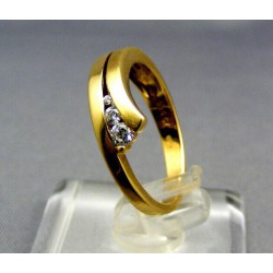 Zlatý prsteň s malými kamienkami žlté zlato VP54275Z