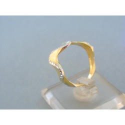 Vzorovaný dámsky prsteň žlté biele zlato VP55282V