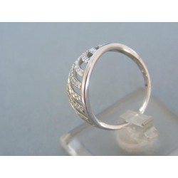 Vzorovaný dámsky prsteň biele zlato kamienky VP56312B