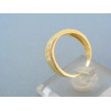 Jednoduchý dámsky prsteň žlté zlato zirkóny VP53213Z