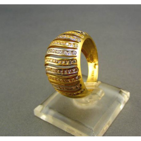 Zlatý dámsky prsteň viacfarebný s kamienkami