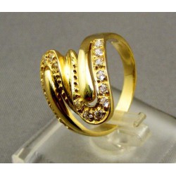 Zlatý dámsky prsteň okuzľujúci zirkón žlté zlato VP54478Z