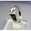 Zlatý prsteň biele zlato s lupienkami VP56471B