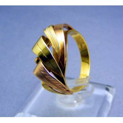 Zlatý dámsky prsteň v tvare listov viacfarebné zlato VP56408V
