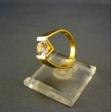 Zlatý dámsky prsteň so zirkónom VP53447