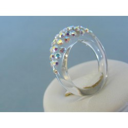 Strieborný prsteň zdobený krištálikmi šperkárska hmota VPS57186
