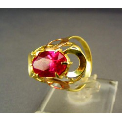 Zlatý prsteň so syntetickým rubínom DP58474