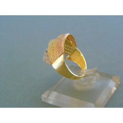 Zlatý dámsky prsteň žlté biele červené zlato kamienky VP56466V