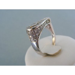 Strieborný dámsky prsteň zaujímavy tvar kamienky VPS57626