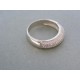 Strieborný dámsky prsteň posiaty kamienkami VPS56383