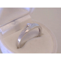 Jednoduchý dámsky strieborný prsteň kamienok VPS58218 925/1000 2,18 g