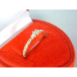 Jemný dámsky zlatý prsteň s kamienkami DP52109Z žlté zlato 14 karátov 585/1000 1,09 g