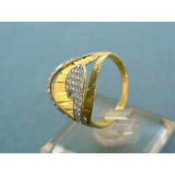 Zaujimavý dámsky prsteň kombinácia žlté, biele zlato a kamienky