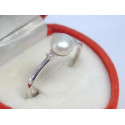 Jednoduchý dámsky strieborný prsteň s perličkou  zirkóny ródium VPS58139 925/1000 1,39 g