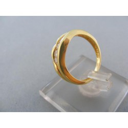 Zlatý dámsky prsteň žlté zlato kamienky zirkónu zaoblený DP50235Z