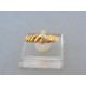 Dámsky prsteň točený vzor žlté zlato kamienok